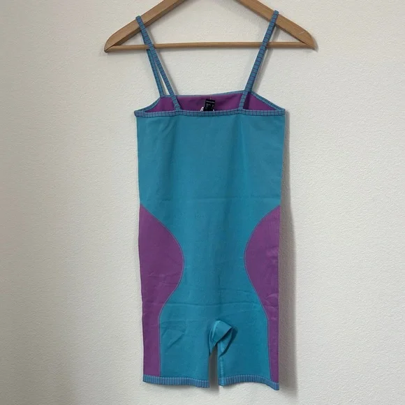 Forever 21 Blue and Purple romper size M/L BWT - Picture 6 of 8